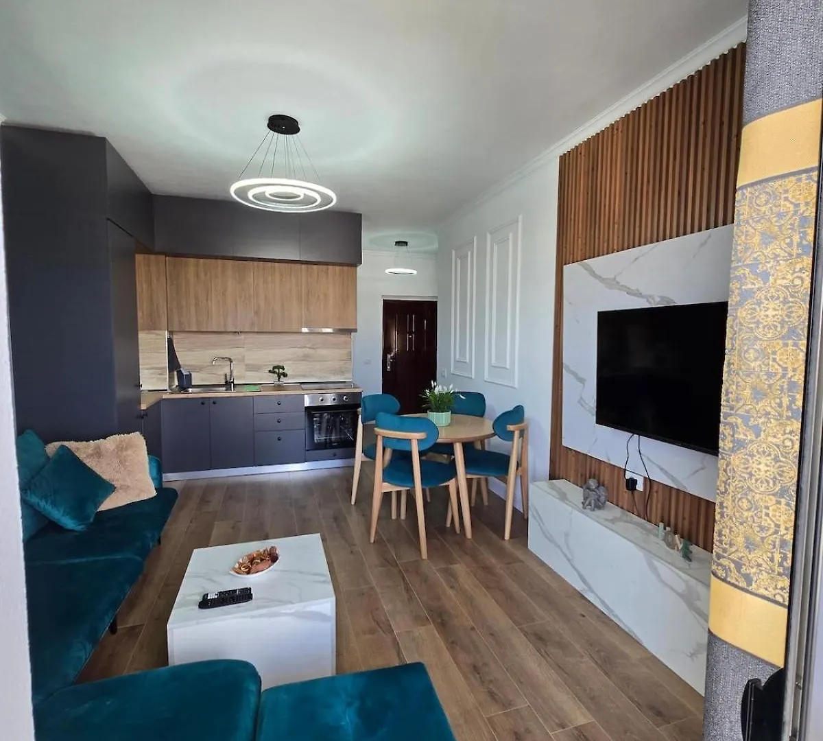 Beach Vibes, Home Comfort! ドゥラス 0*,